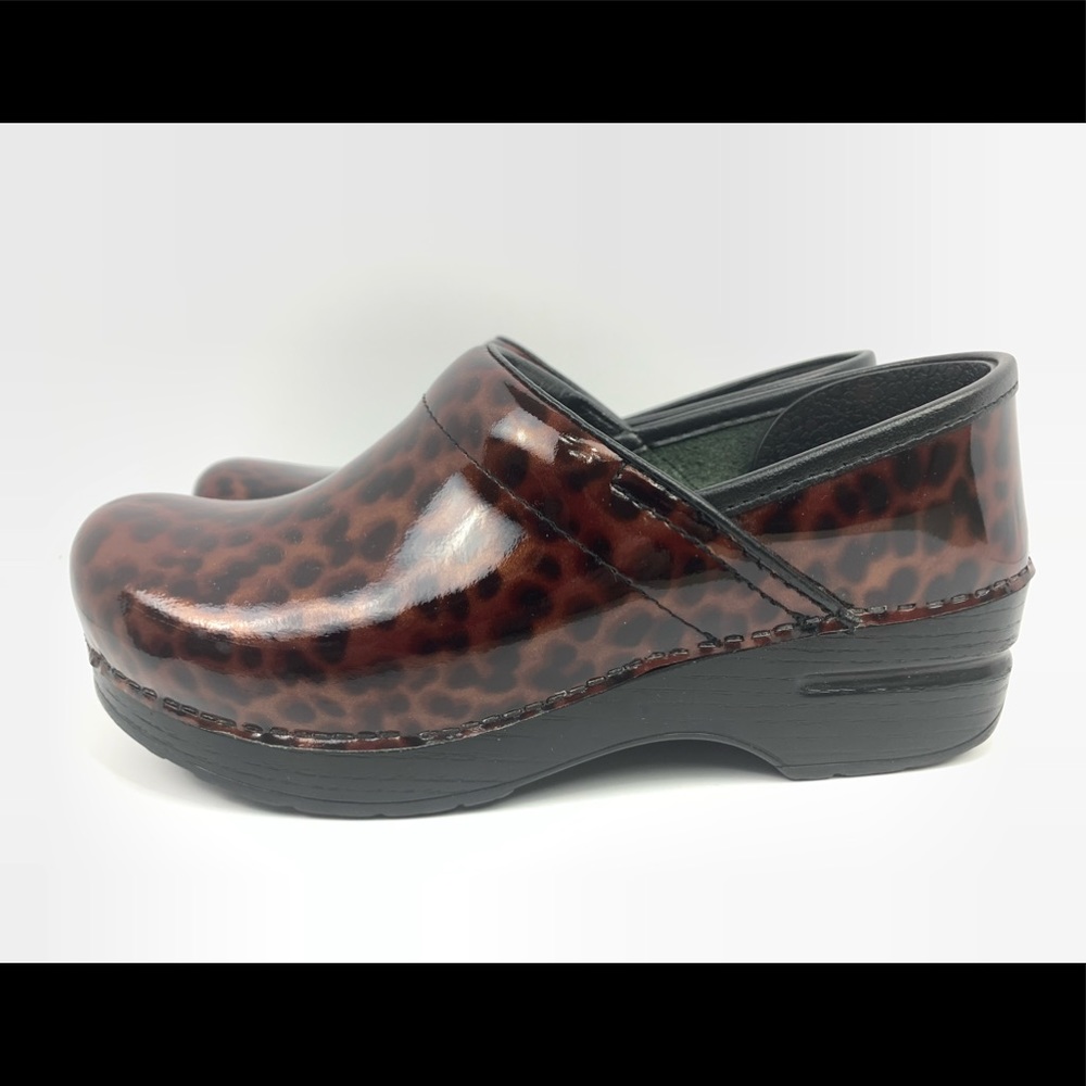 Dansko Cheetah print Sz. 36 Pre-Owned